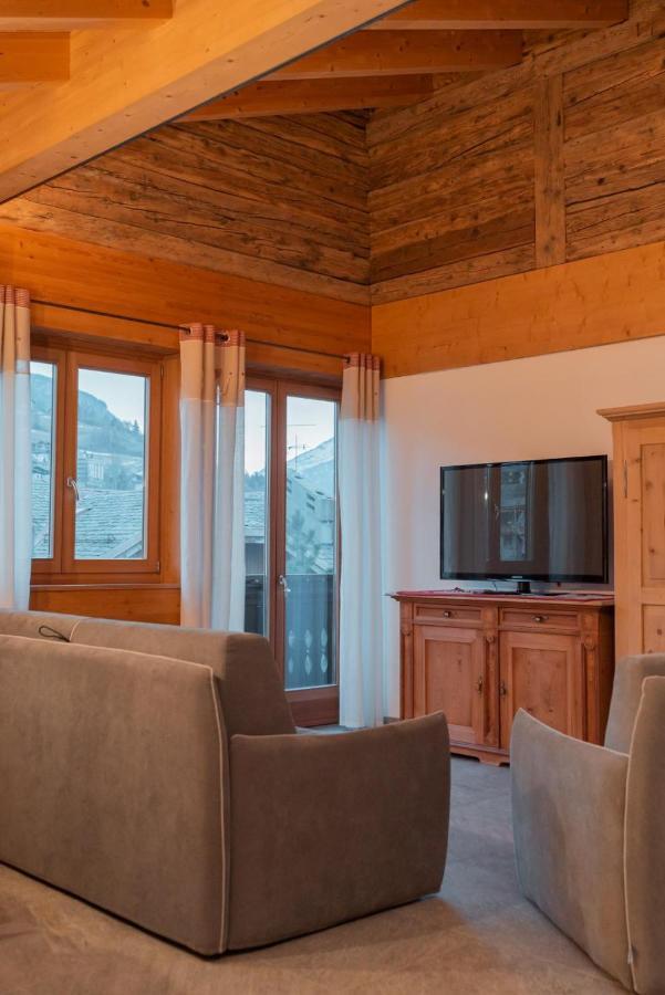 Pista Stelvio Loft Lumiere Appartement Bormio Buitenkant foto